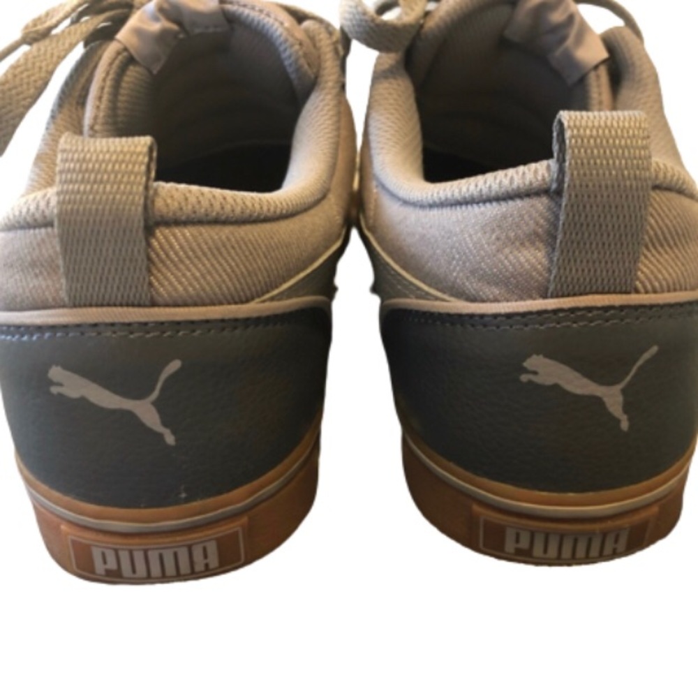 Unisex PUMA Suede Lowtop New & Unworn Gum Sole Size US 9.5